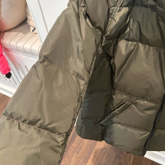 NWT S13 Callie Faux Sherpa Trim Down Puffer Coat Military Green Size M - Picture 3 of 5